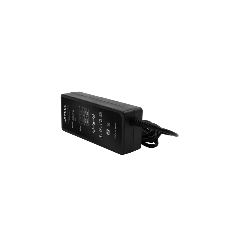 Cargador Universal Acteck Energon Roam Cu494 / Para Laptop / Salida 90 W / Adaptador / 12 Conectores / Ac-937191