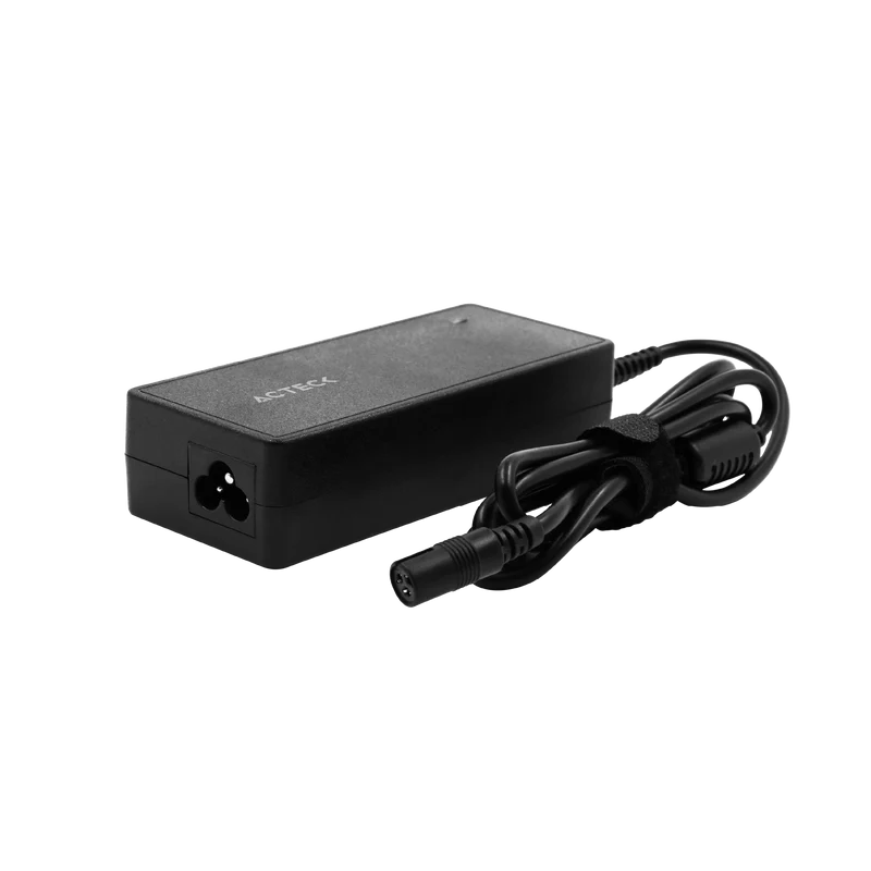 Cargador Universal Acteck Energon Roam Cu494 / Para Laptop / Salida 90 W / Adaptador / 12 Conectores / Ac-937191