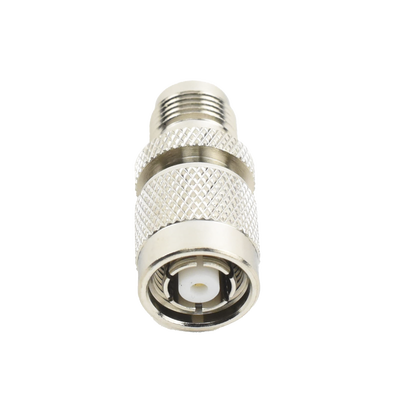 Adaptador En Línea, De Conector Tnc Macho Inverso A Tnc Hembra, Nquel/ Oro/ Teflón.