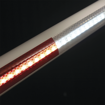 Brazo De Aluminio De 14ft (4.26m) / Iluminación Led Color Blanco Incluida/  Montaje Y Arnés De Conexión No Incluidos