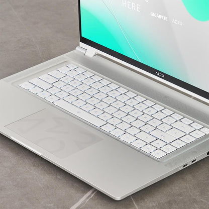 Laptop Portatil Gamer Aero 16 Oled Bsf-73us994sh / I7 13700 / 16gb Ram Ddr5 / Rtx 4070 / 16 4k Oled / Win 11 Home