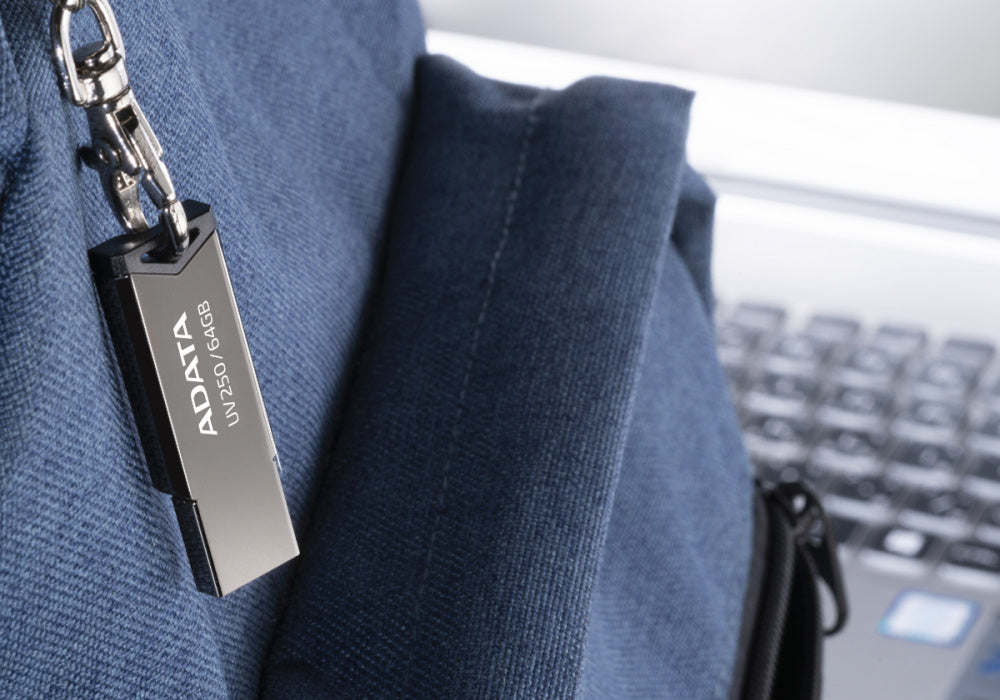 Memoria Adata 16gb Usb 2.0 Uv250 Metalica (auv250-16g-rbk)