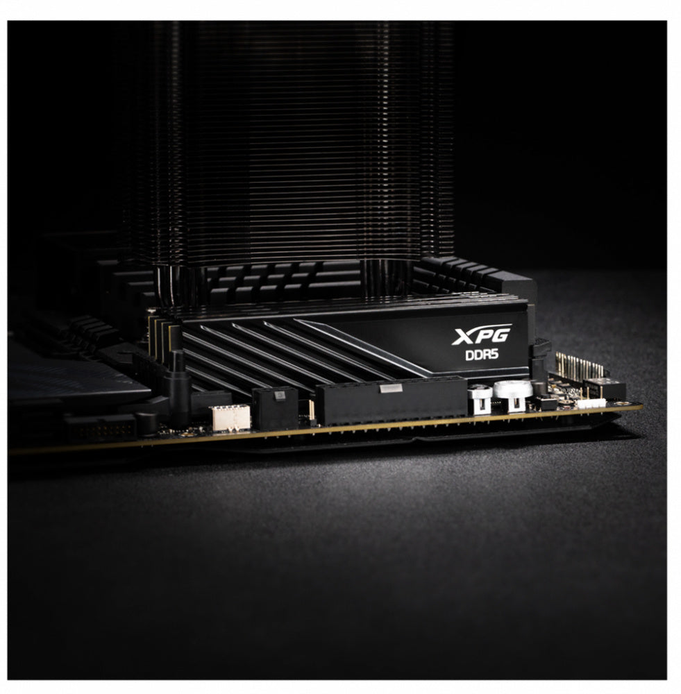 Memoira Xpg Lancer Blace Udimm Ddr5 32g Pc5-44800 5600mhz Cl46 1.1v Con Disipador Blanco Pc Gammer/alto Rendimiento (ax5u5600c4632g-slabwh)