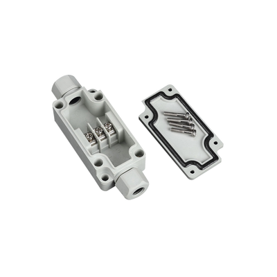 Caja De Conexión Exterior Con Terminales Intermedias Para 3 Líneas (tornillo Simple). Incluye Glándulas.
