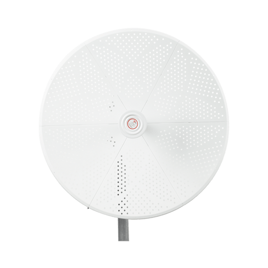 Antena direccional para C5x, C6x y B5x, Guía de onda para mantener la integridad de la señal y minimiza la pérdida en transmisión , 4.9 - 6.5 GHz, 3 ft, Ganancia de 34 dBi, Montaje incluido
